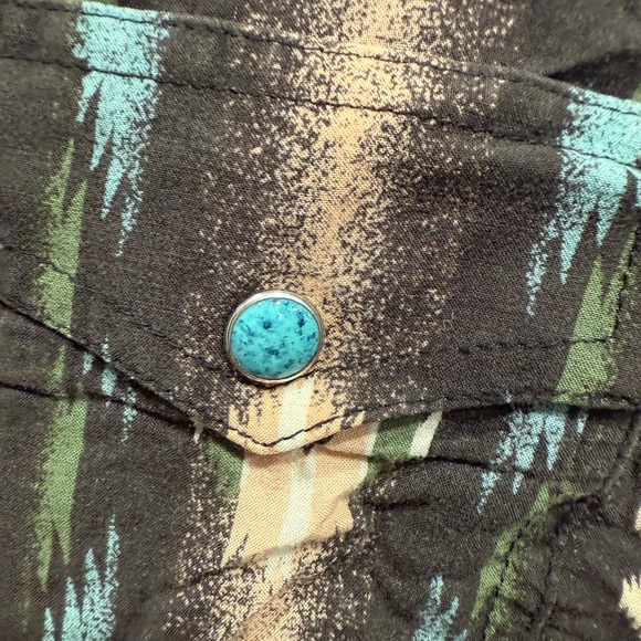 Wrangler Retro Women’s Button Up - Picture 3 of 8